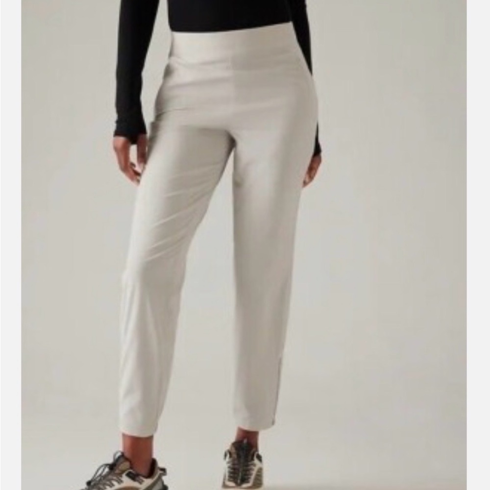 Athleta Women's Skinny Pants in Light Beige